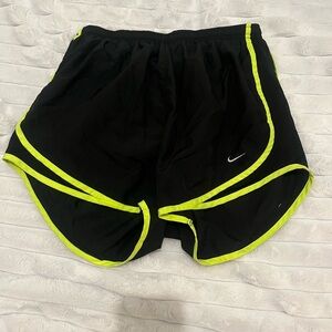 Nike dri fit neon brand new never worn athletic shorts vintage size M